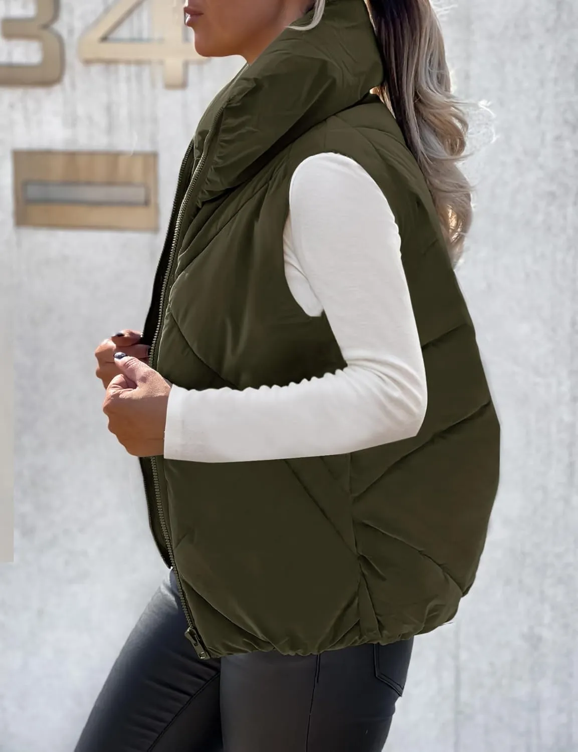 MEROKEETY Womens 2025 Puffer Vest Sleeveless Zip Up Quilted Coat Stand Collar Gilet Jacket With Pockets