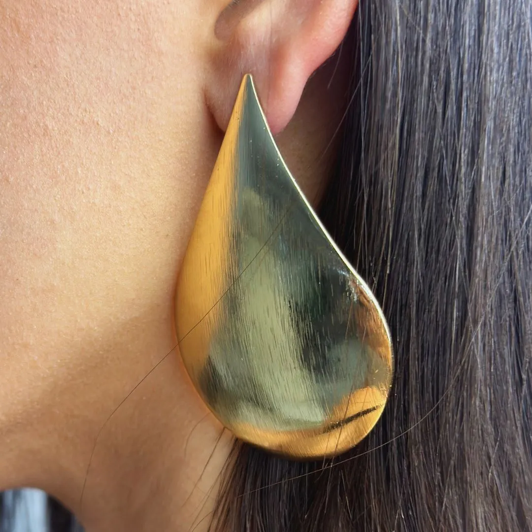 Mila Elegant Gold Teardrop Statement Earrings